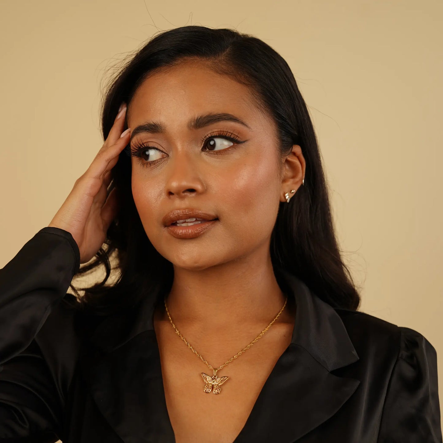 Butterfly Pendant Necklace DORADO