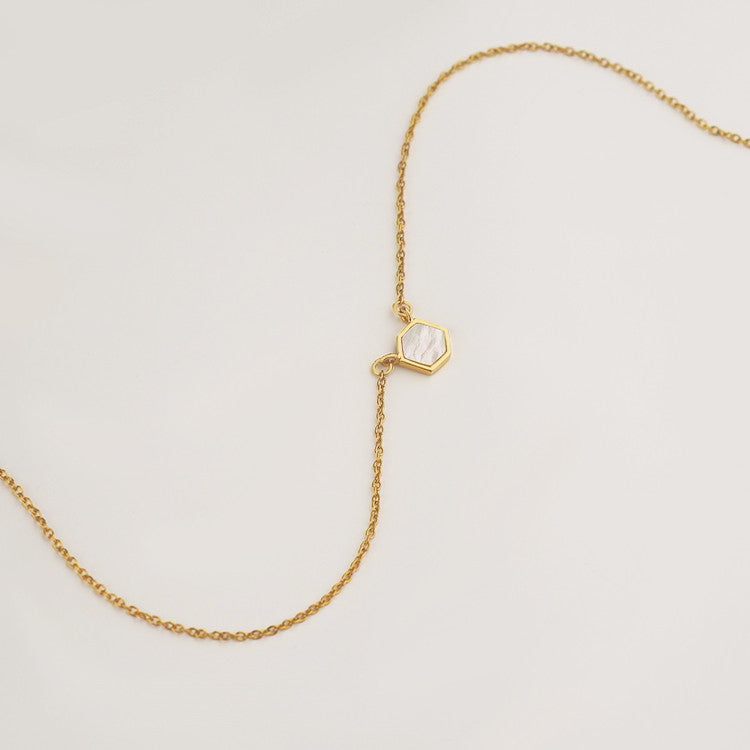 Pendant Necklace w/ Ivory Pearl Stone