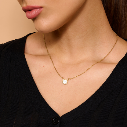 Pendant Necklace w/ Ivory Pearl Stone