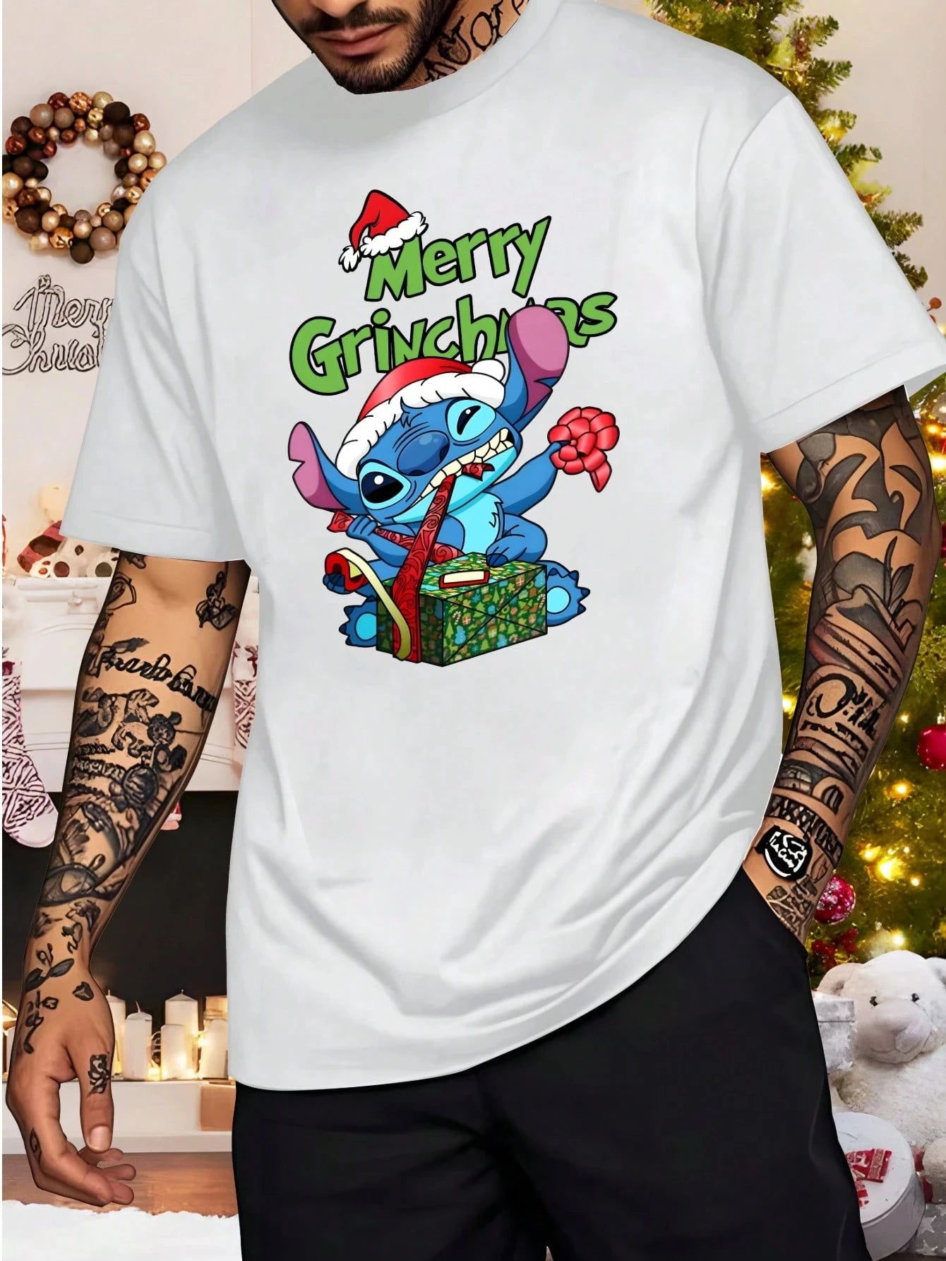 Stitch Is Opening Christmas Presents Pattern Printed Men's T-shirts Summer Daily Casual Short Sleeve Tees Oversized T-shirt Tops