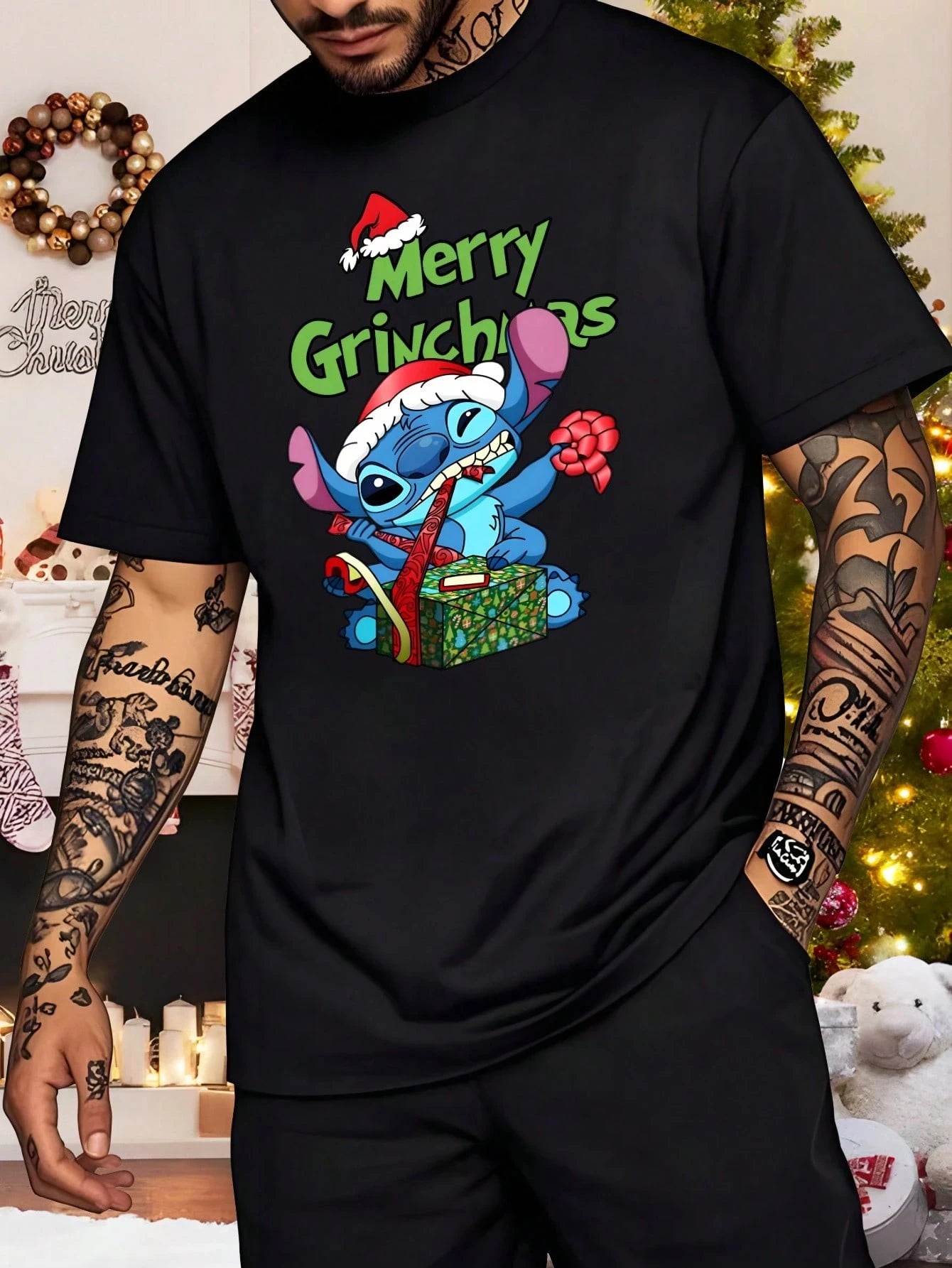 Stitch Is Opening Christmas Presents Pattern Printed Men's T-shirts Summer Daily Casual Short Sleeve Tees Oversized T-shirt Tops